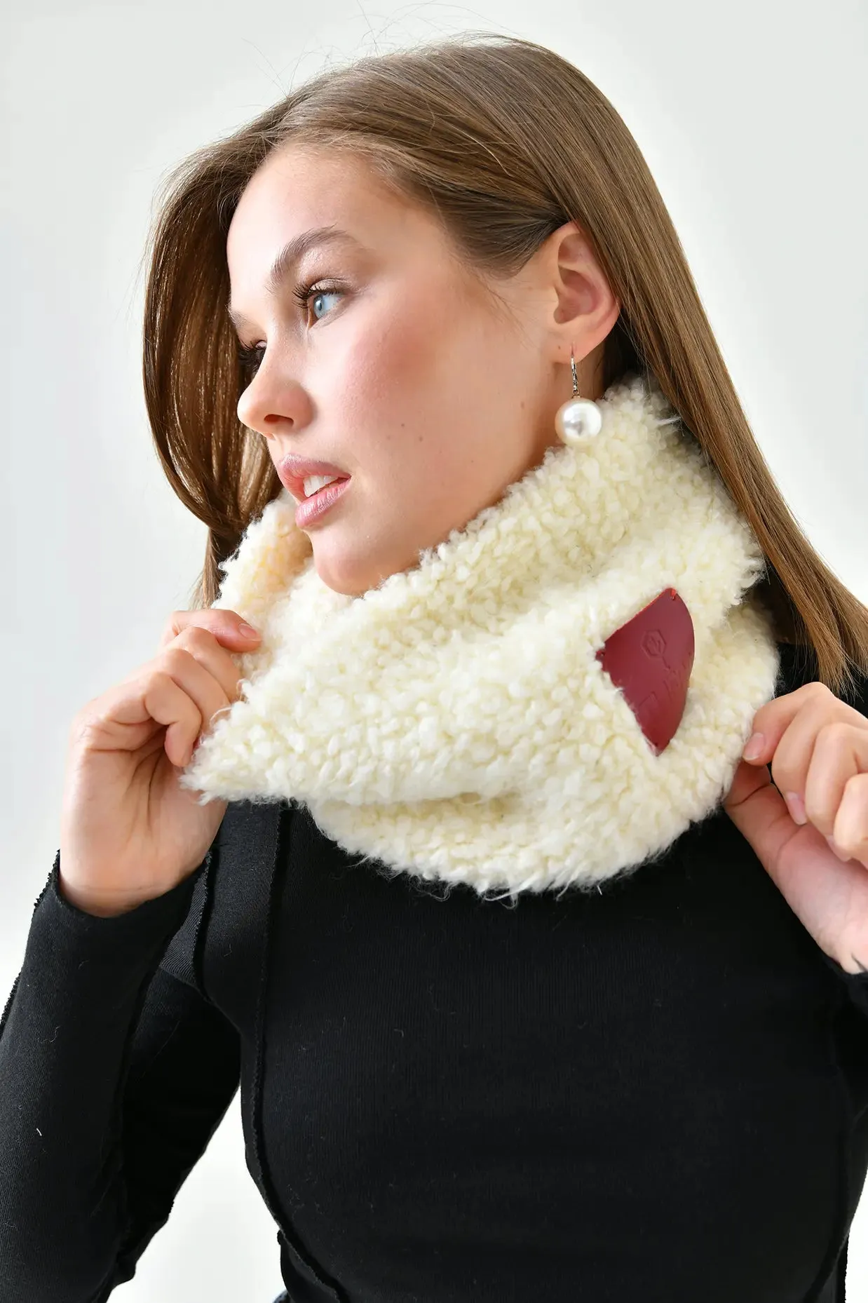 KNITTED NECK SCARF - ECRU