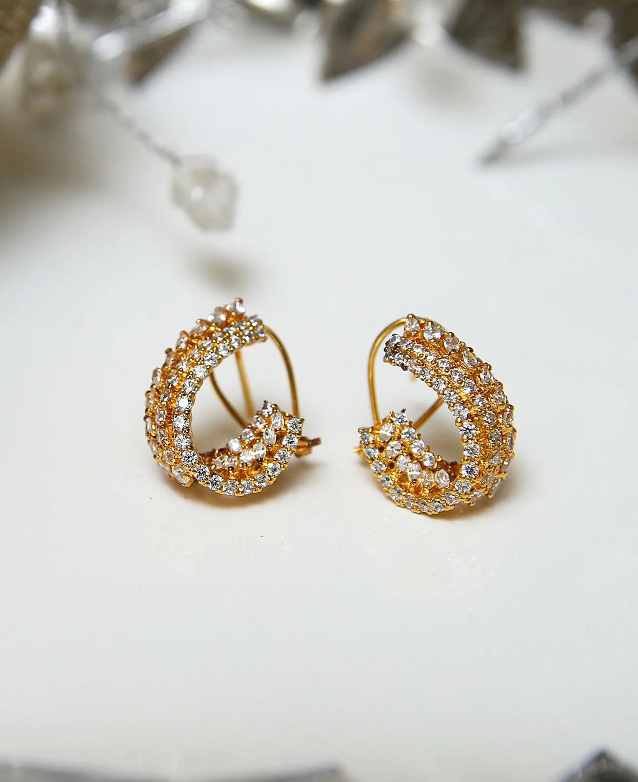 Zircon Kaan Tops