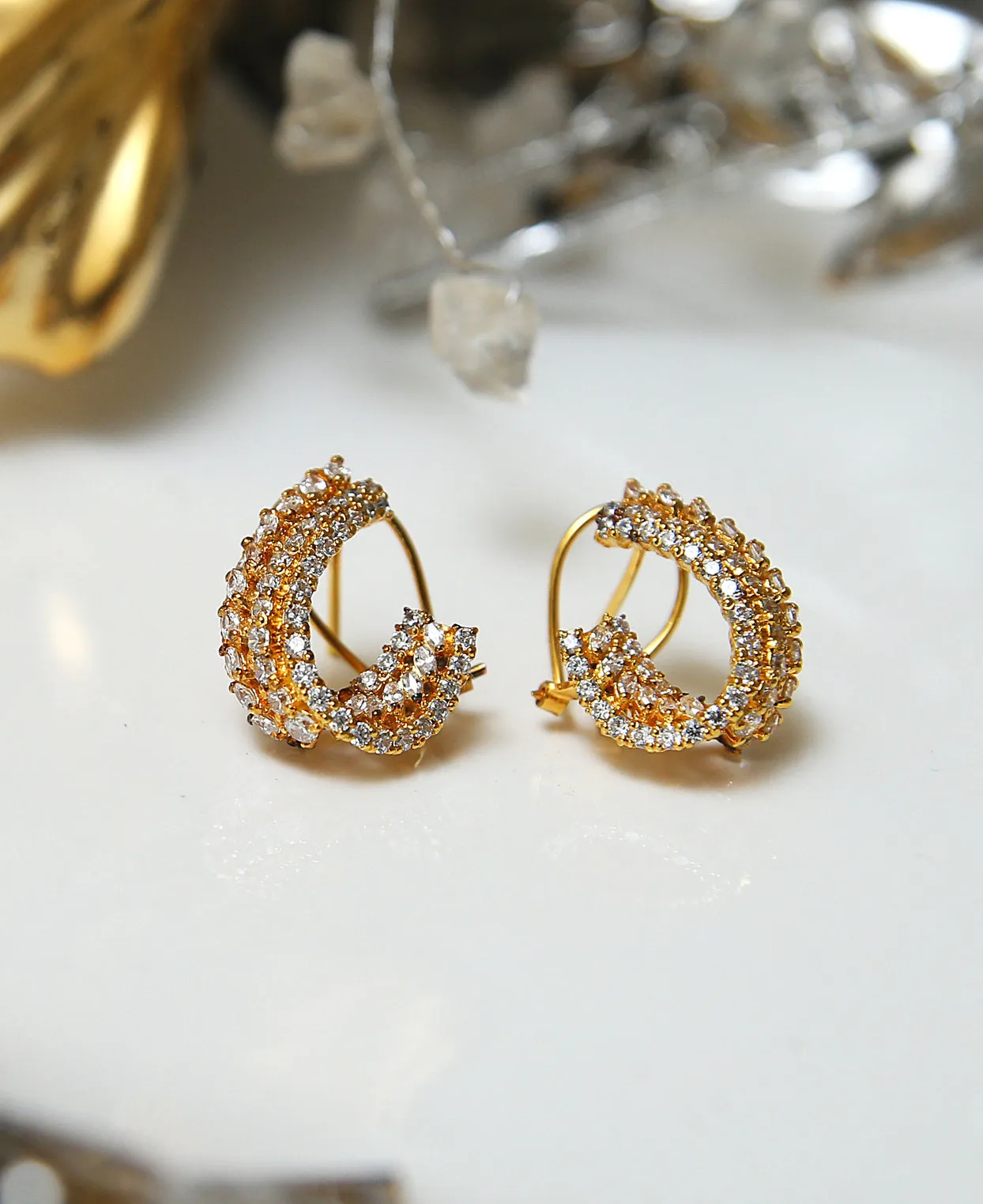 Zircon Kaan Tops